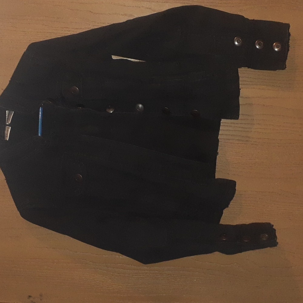 No Boundaries/ Jr M! BLACK
